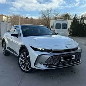 Toyota Crown 2023