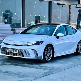 Toyota Camry 2024