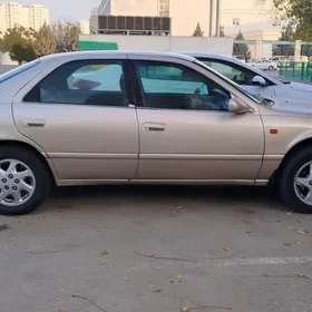 Toyota Camry 2000