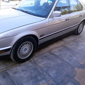 BMW 525 1990