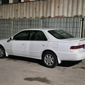 Toyota Camry 1999