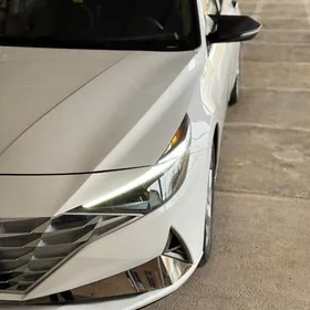 Hyundai Elantra 2022