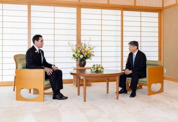 Serdar Berdimuhamedow Ýaponiýanyň Imperatory Naruhito bilen duşuşdy