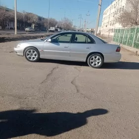 Opel Omega 2003