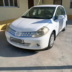 Nissan Tiida 2008