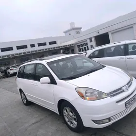 Toyota Sienna 2005