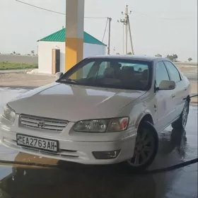 Toyota Camry 1999
