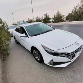 Hyundai Elantra 2021