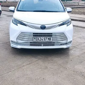 Toyota Sienna 2021