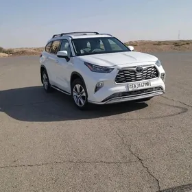 Toyota Highlander 2020