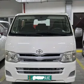 Toyota Hiace 2012