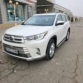 Toyota Highlander 2017