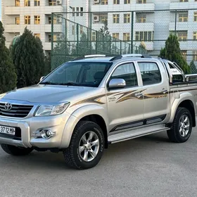 Toyota Hilux 2014