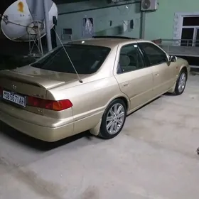 Toyota Camry 2000
