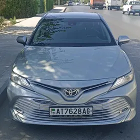 Toyota Camry 2020