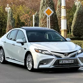 Toyota Camry 2020
