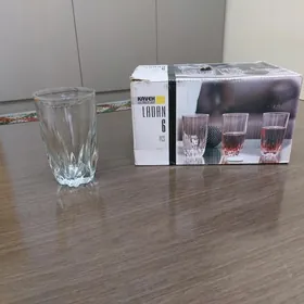 Стеклянные стаканы