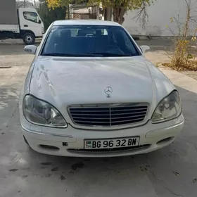 Mercedes-Benz S-Class 1999