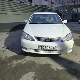 Toyota Camry 2004