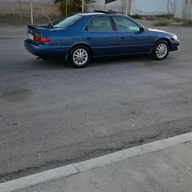 Toyota Camry 2001