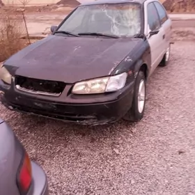 Toyota Camry 2001