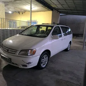 Toyota Sienna 2000