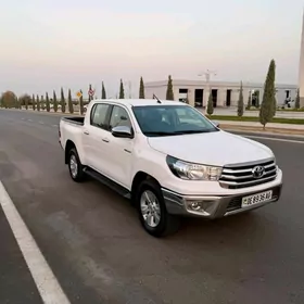 Toyota Hilux 2019