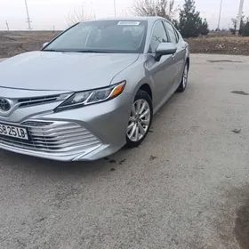 Toyota Camry 2020