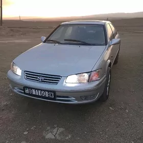 Toyota Camry 2001