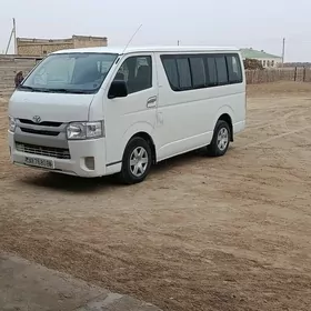 Toyota Hiace 2007