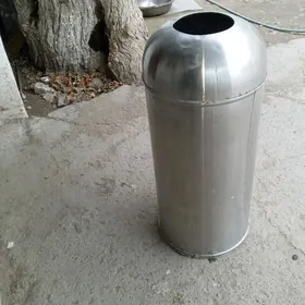 мусорный кантейныр