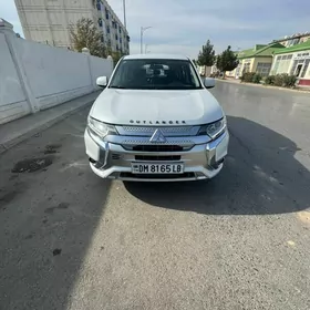 Mitsubishi Outlander 2022