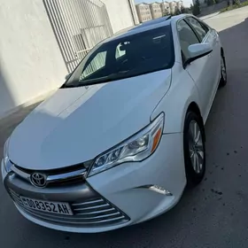 Toyota Camry 2017