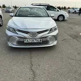 Toyota Camry 2020