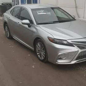 Toyota Camry 2023