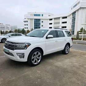 Ford Expedition 2022