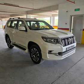 Toyota Land Cruiser Prado 2022