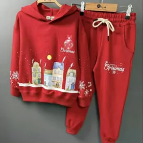 пижамы и костюмы