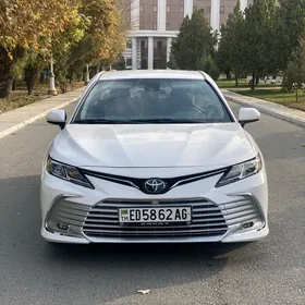 Toyota Camry 2020