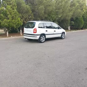 Opel Zafira 2001