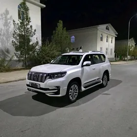 Toyota Land Cruiser Prado 2023