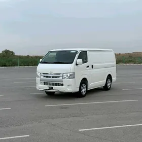 Toyota Hiace 2025