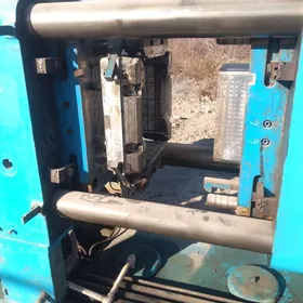 Yasik isleyan makina