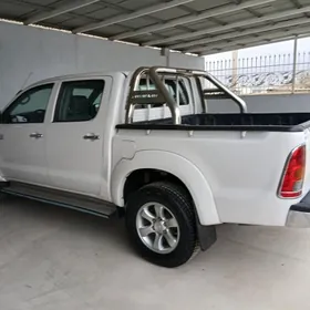 Toyota Hilux 2011