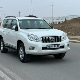 Toyota Land Cruiser Prado 2011