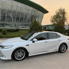 Toyota Camry 2023