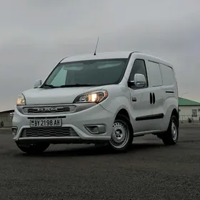 Toyota Hiace 2020