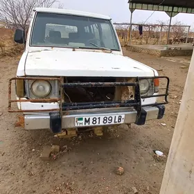 Mitsubishi Pajero 1999