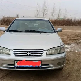 Toyota Camry 2000