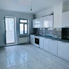 40 Dom 4 Kom Kwartira